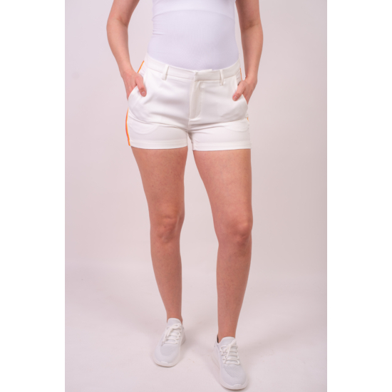 SISTERS POINT női rövidnadrág, kellemes fehér színvilággal, LIZA-SHO modell
