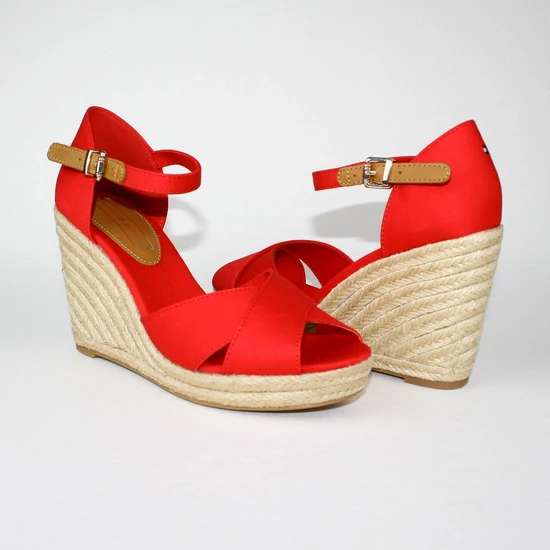 TOMMY HILFIGER női éktalpú platform szandál-piros (több méretben)