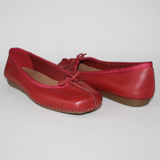 CLARKS női bőr kényelmi cipő (38)